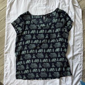 Lucky Brand Black Elephant Print Short Sleeve Top